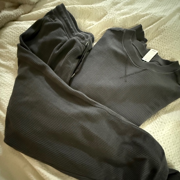 Two piece Big Chill textured crew sweatshirt and matching joggers from Aerie. - Picture 1 of 6
